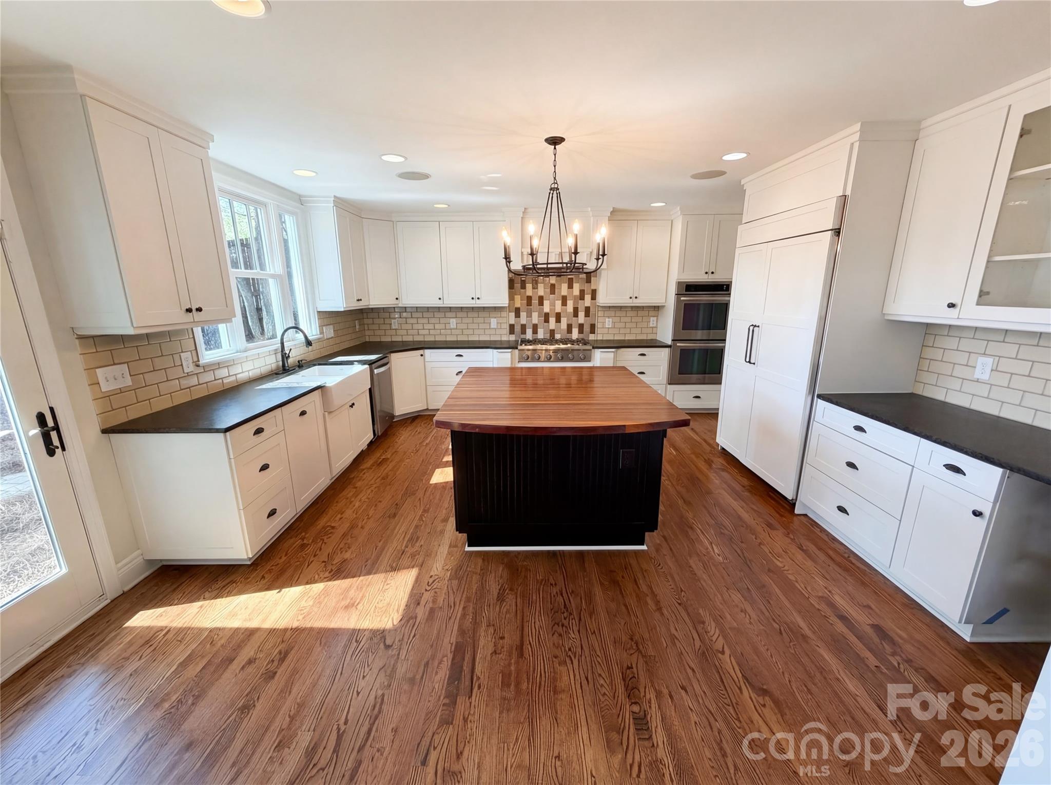 4467 Woodlark Lane — Charlotte