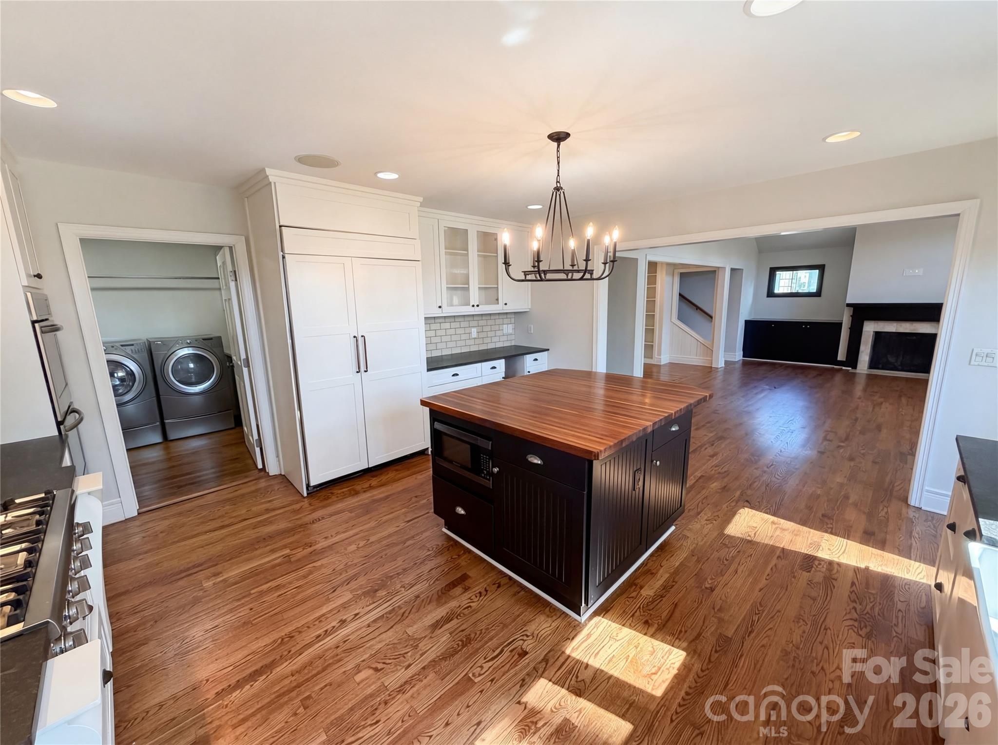 4467 Woodlark Lane — Charlotte