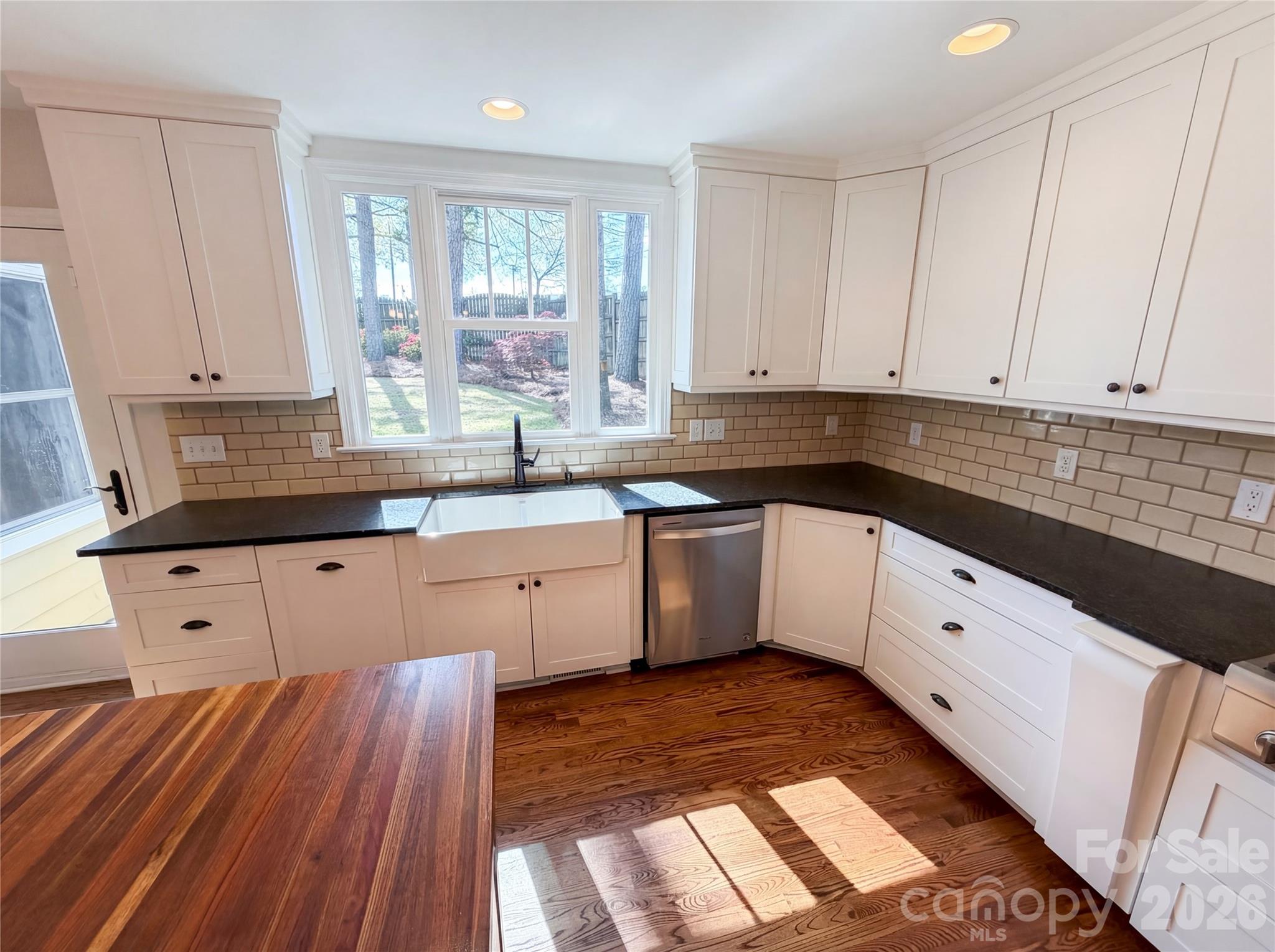 4467 Woodlark Lane — Charlotte