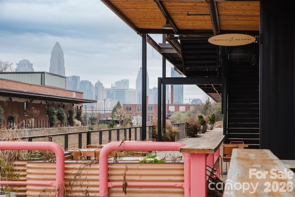 3101 Dogwood Avenue — Charlotte