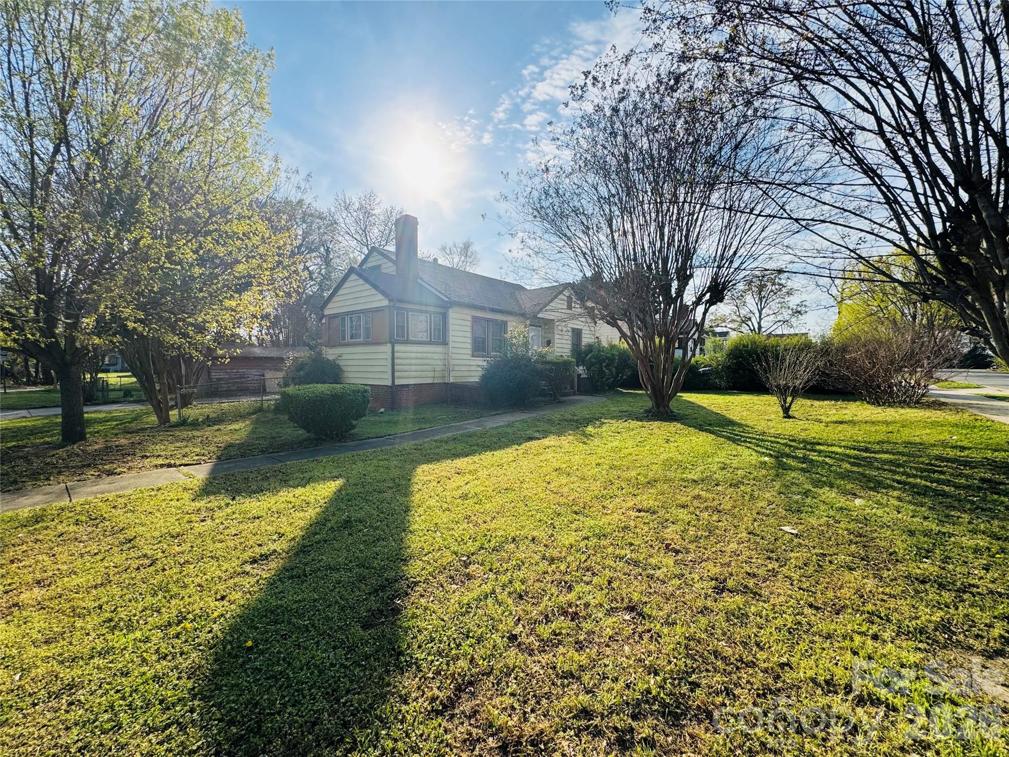 3101 Dogwood Avenue — Charlotte