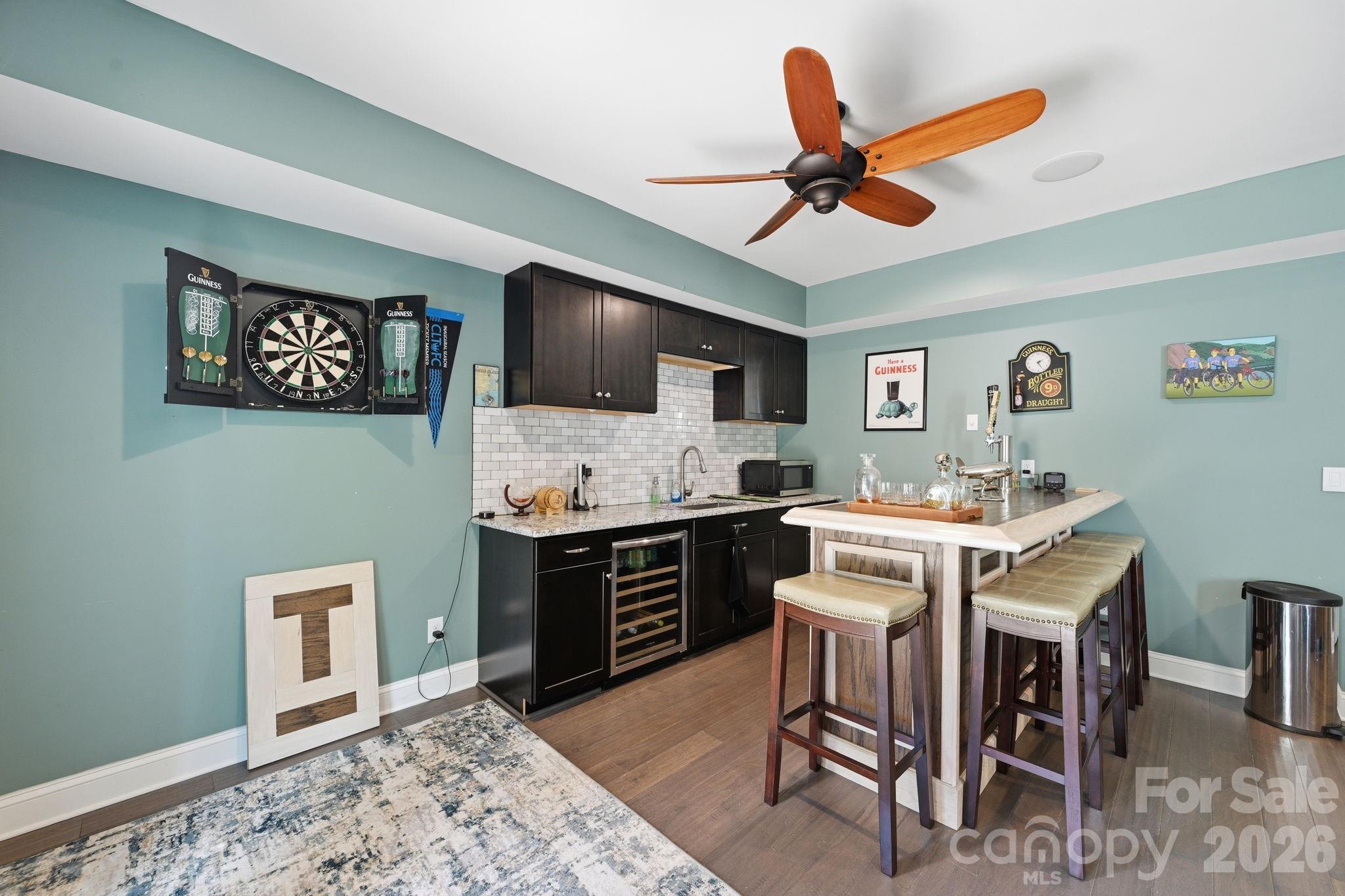 5041 El Molino Drive — Charlotte