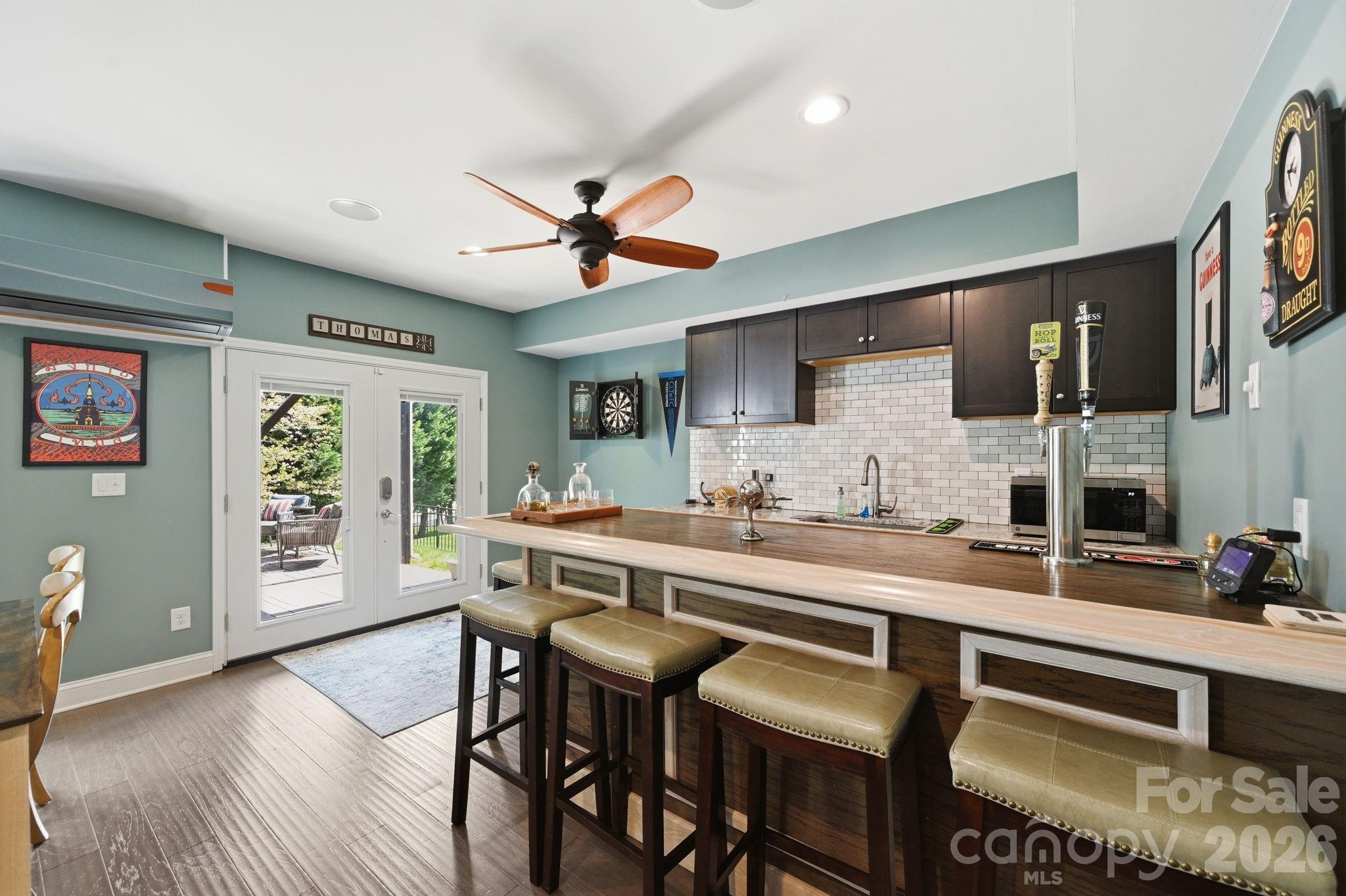 5041 El Molino Drive — Charlotte