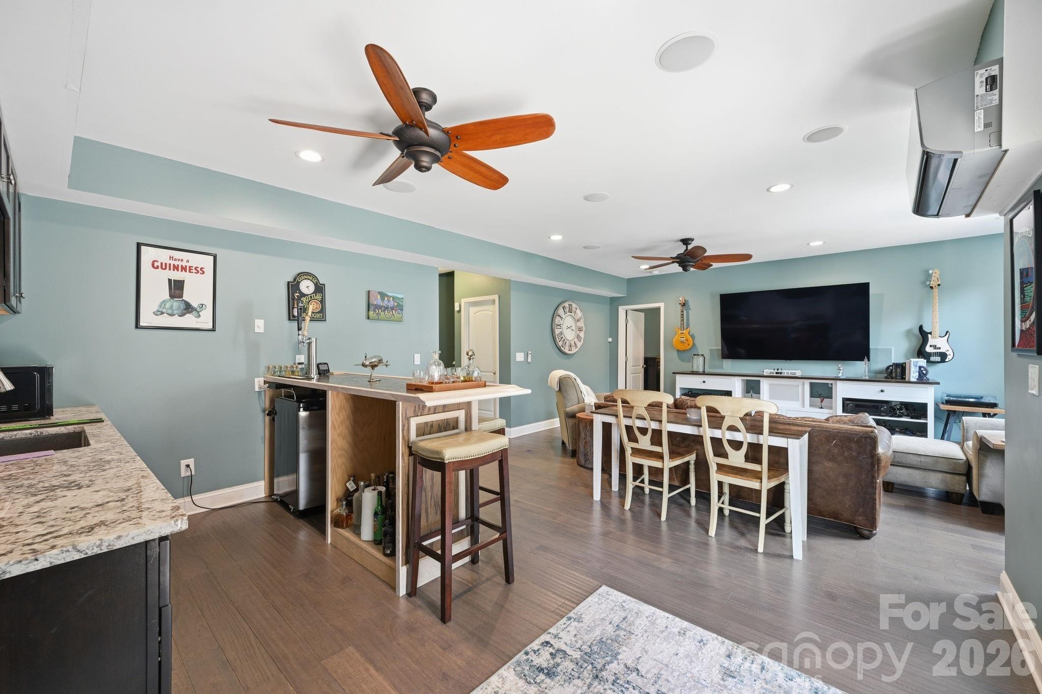 5041 El Molino Drive — Charlotte