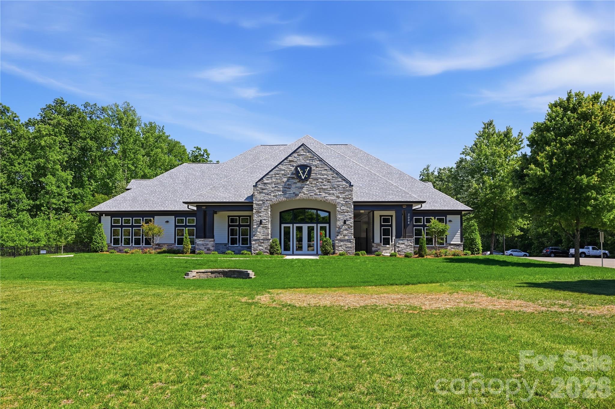 5041 El Molino Drive — Charlotte