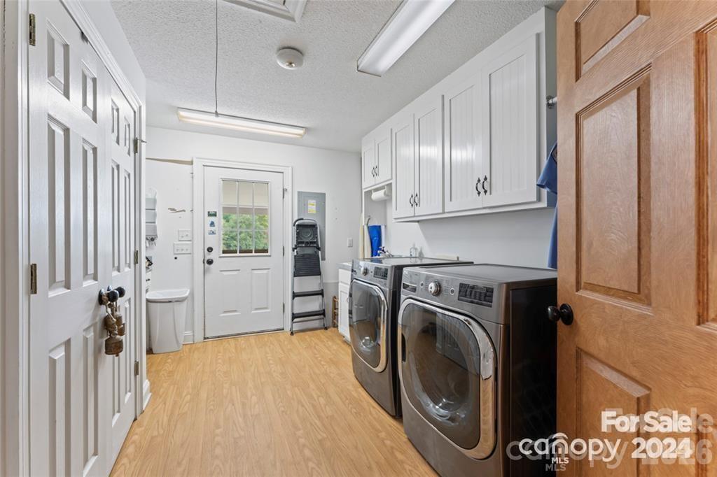 10560 Lake Royalle Road — Spring Hope