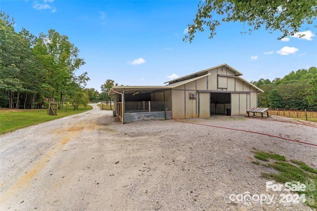 10560 Lake Royalle Road — Spring Hope
