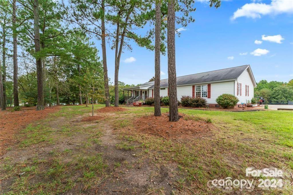 10560 Lake Royalle Road — Spring Hope