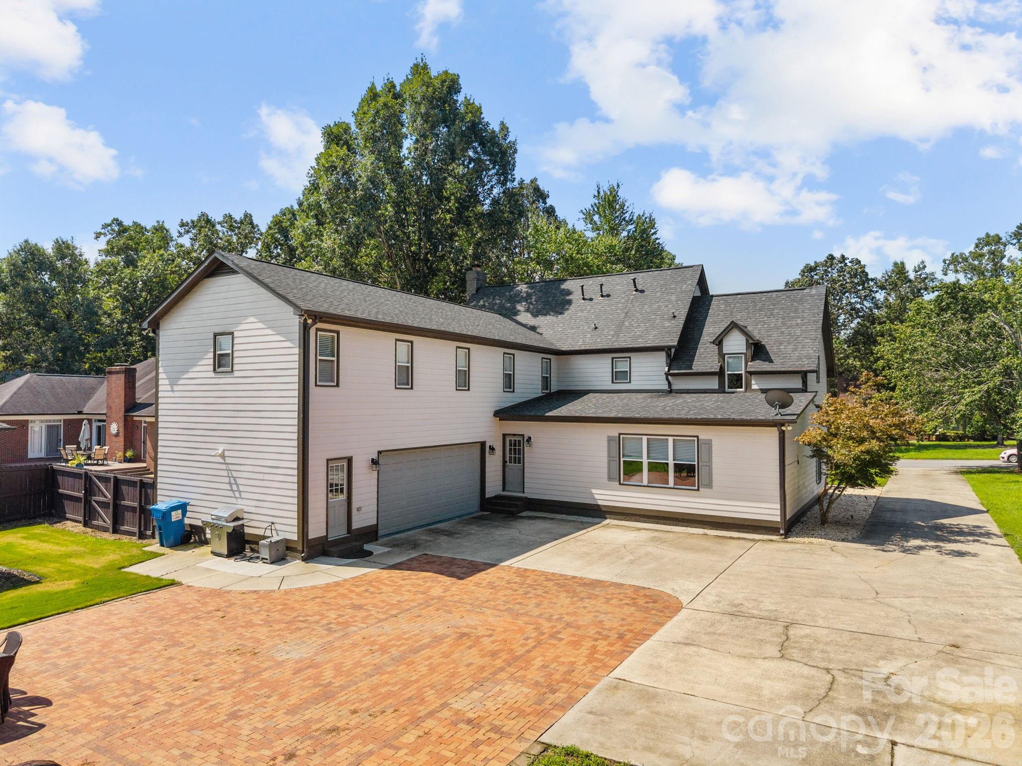 908 Woodhurst Drive — Wesley Chapel
