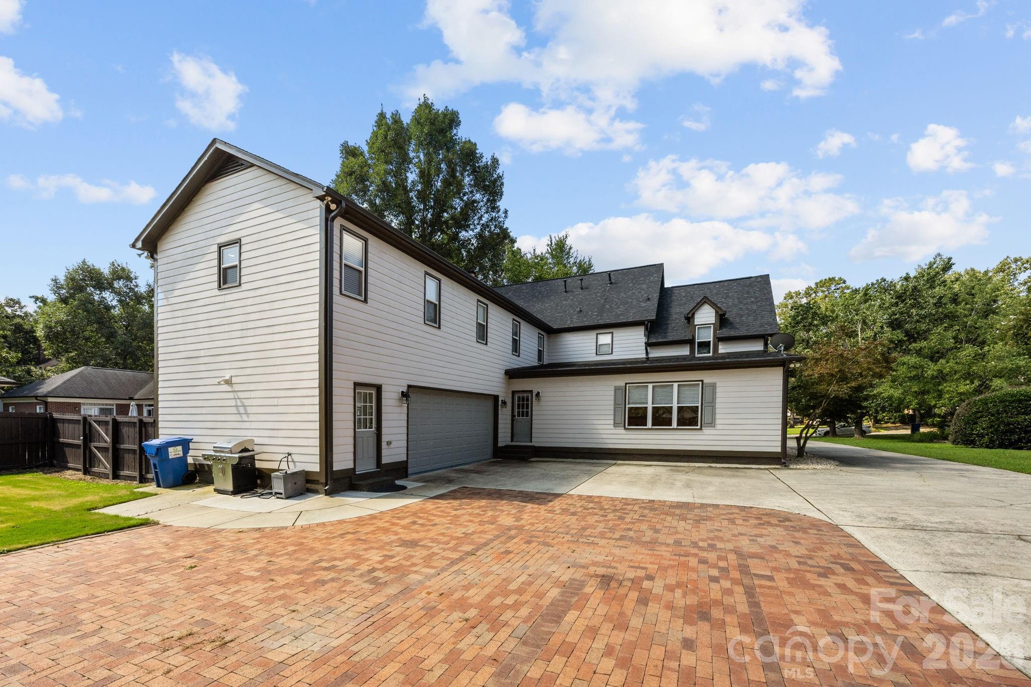 908 Woodhurst Drive — Wesley Chapel
