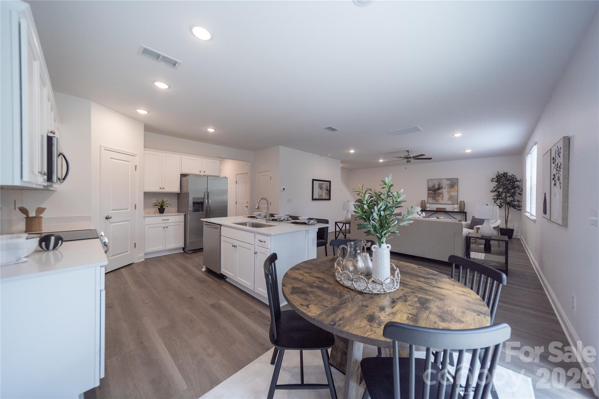 4986 Twin River Drive — Denver