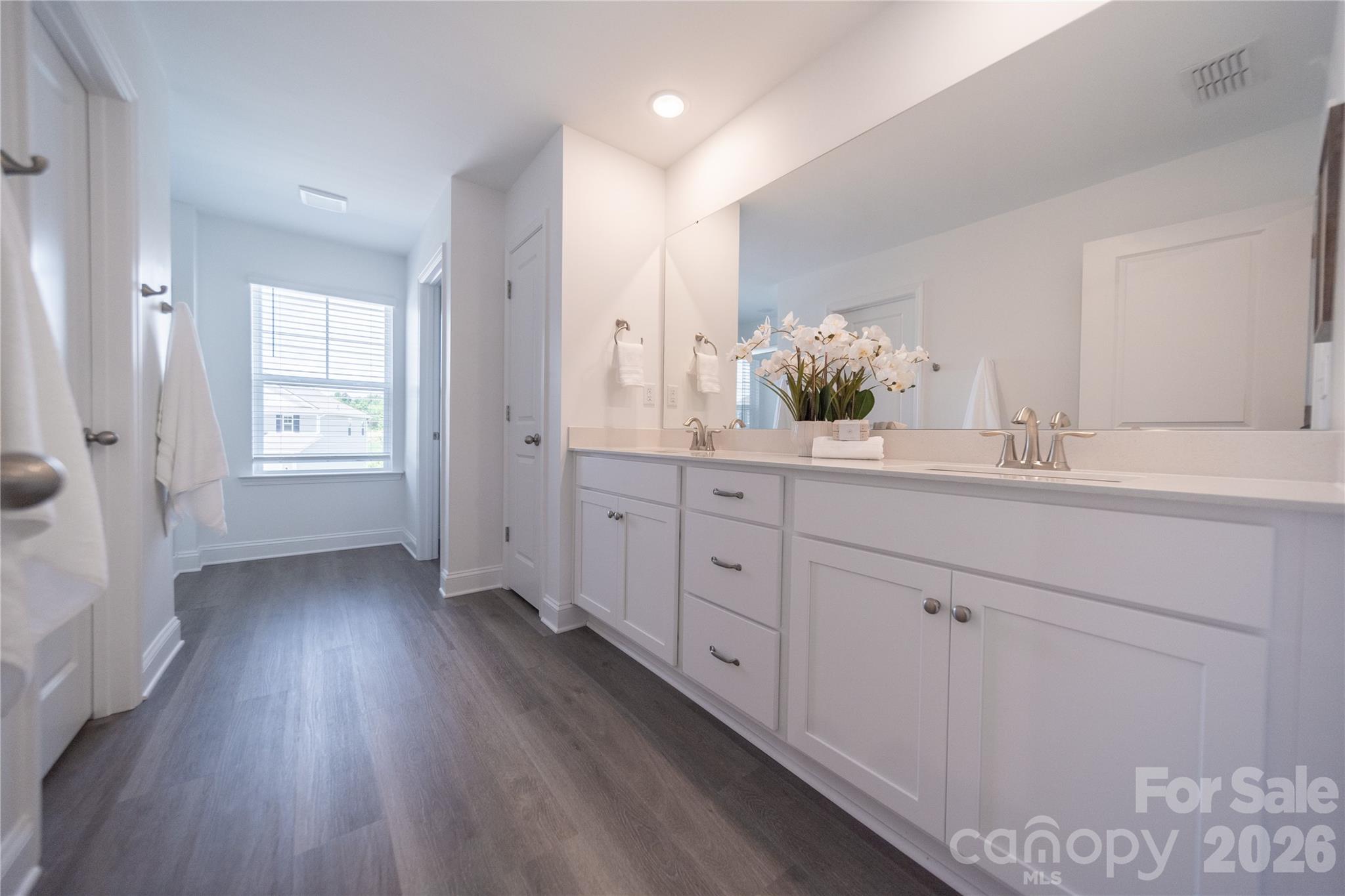 4986 Twin River Drive — Denver