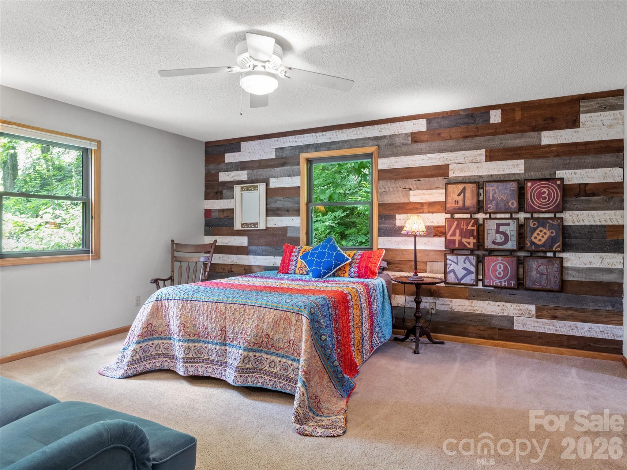 170 Mountain Farm Road — Burnsville