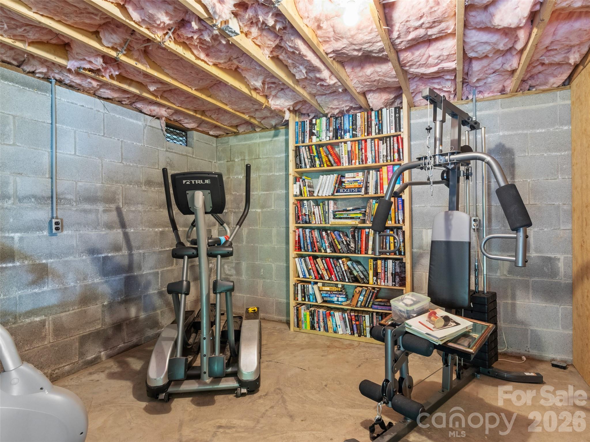 170 Mountain Farm Road — Burnsville