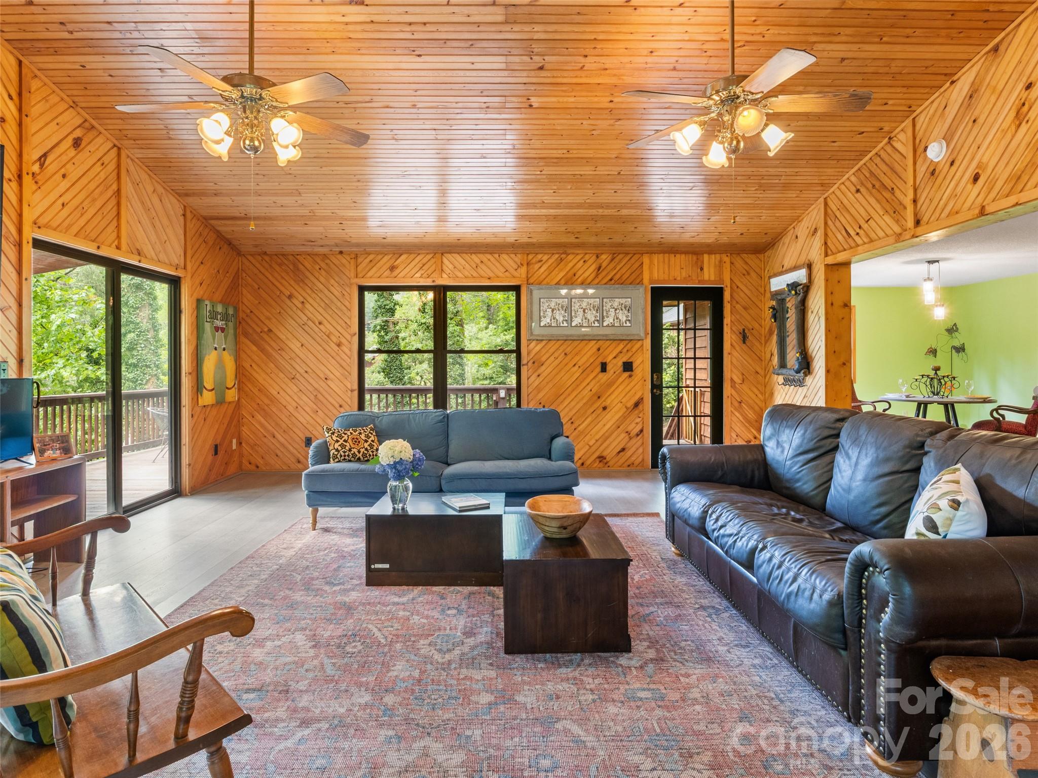 170 Mountain Farm Road — Burnsville