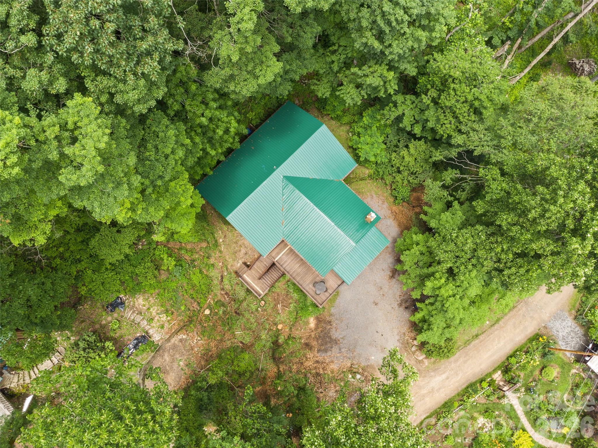 170 Mountain Farm Road — Burnsville