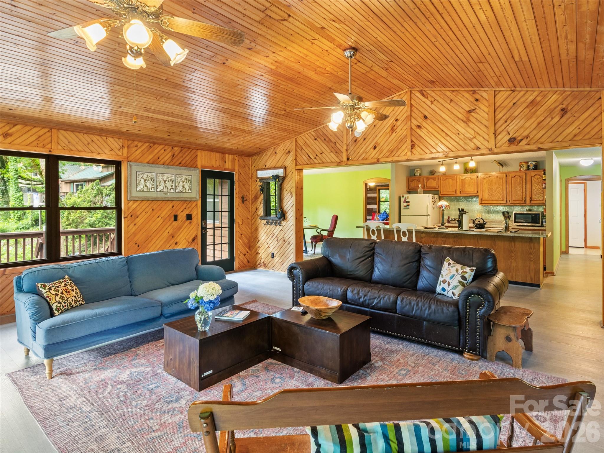 170 Mountain Farm Road — Burnsville