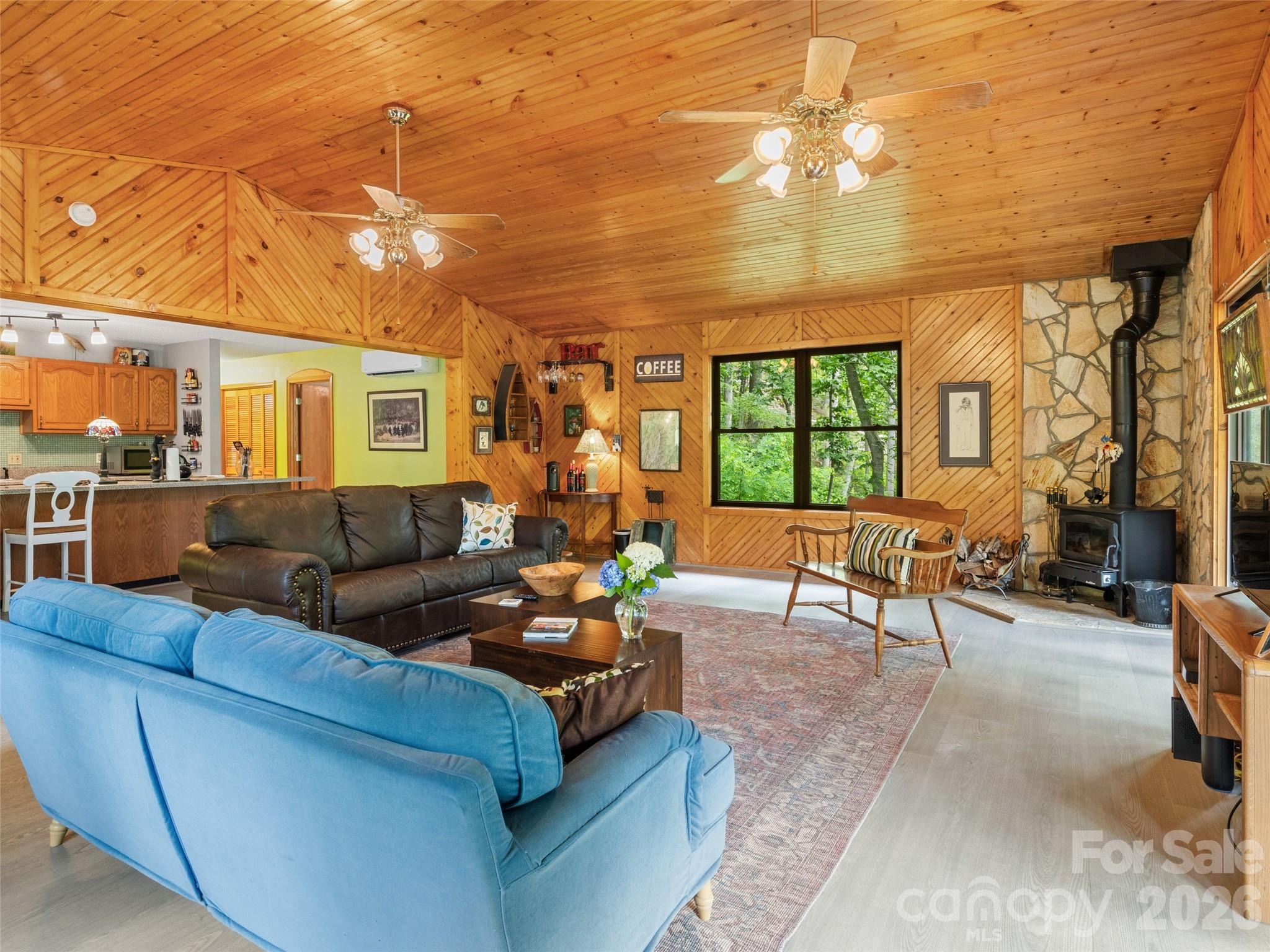 170 Mountain Farm Road — Burnsville