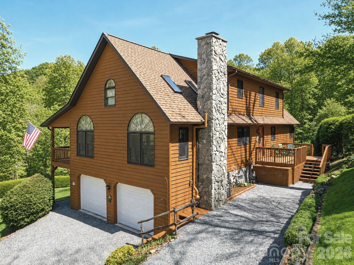 89 Stump Lane — Maggie Valley
