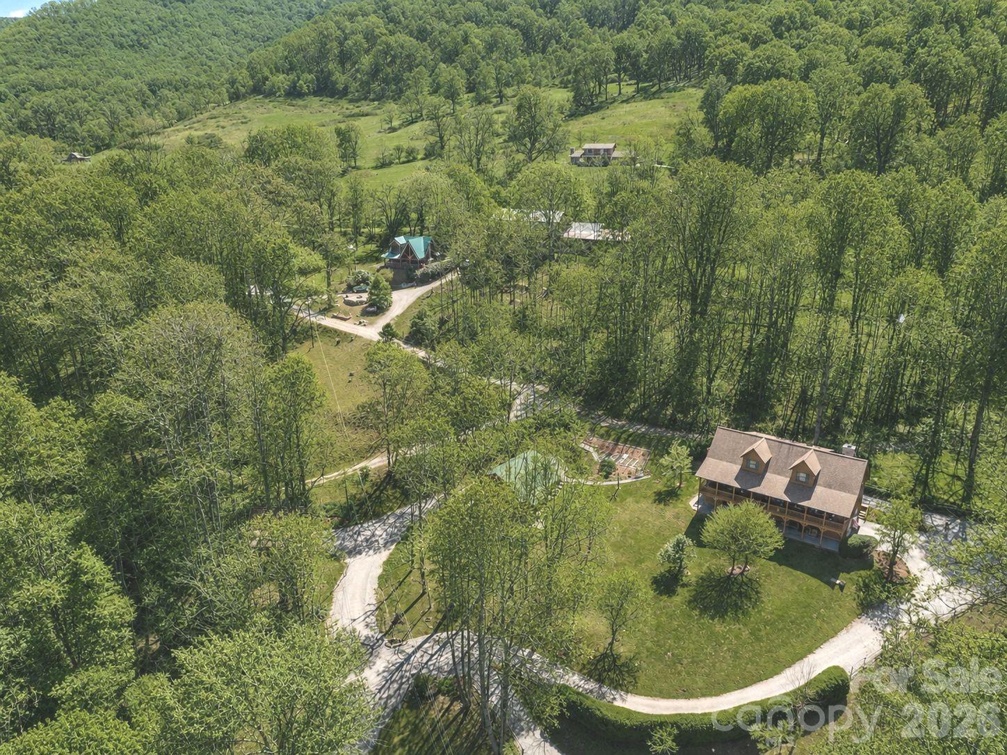 89 Stump Lane — Maggie Valley