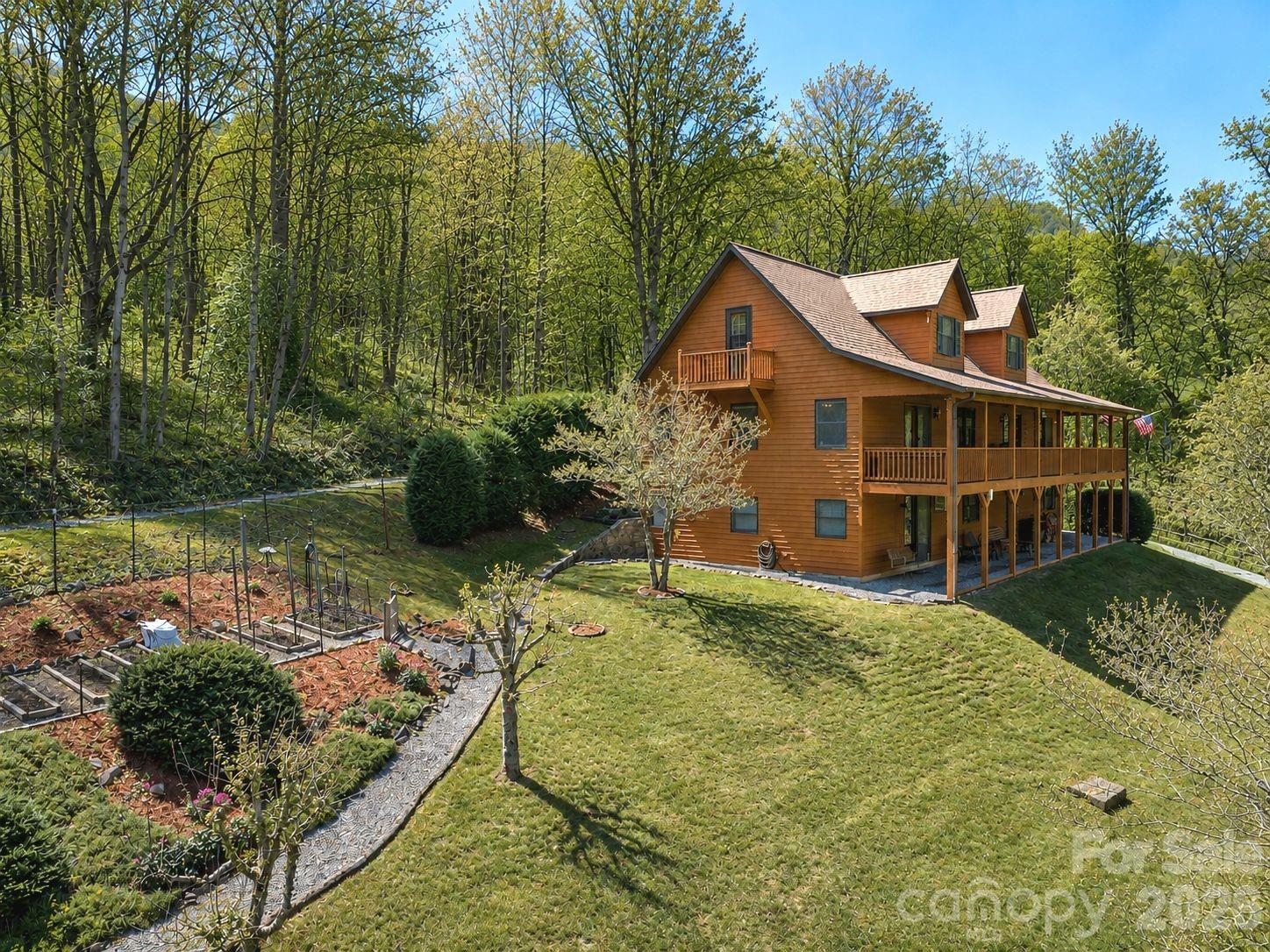 89 Stump Lane — Maggie Valley