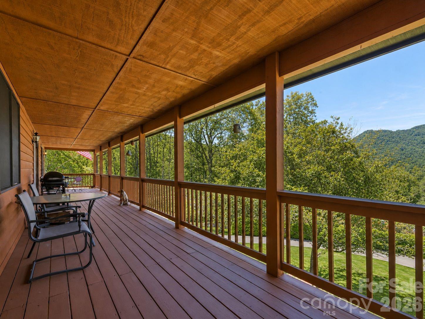 89 Stump Lane — Maggie Valley