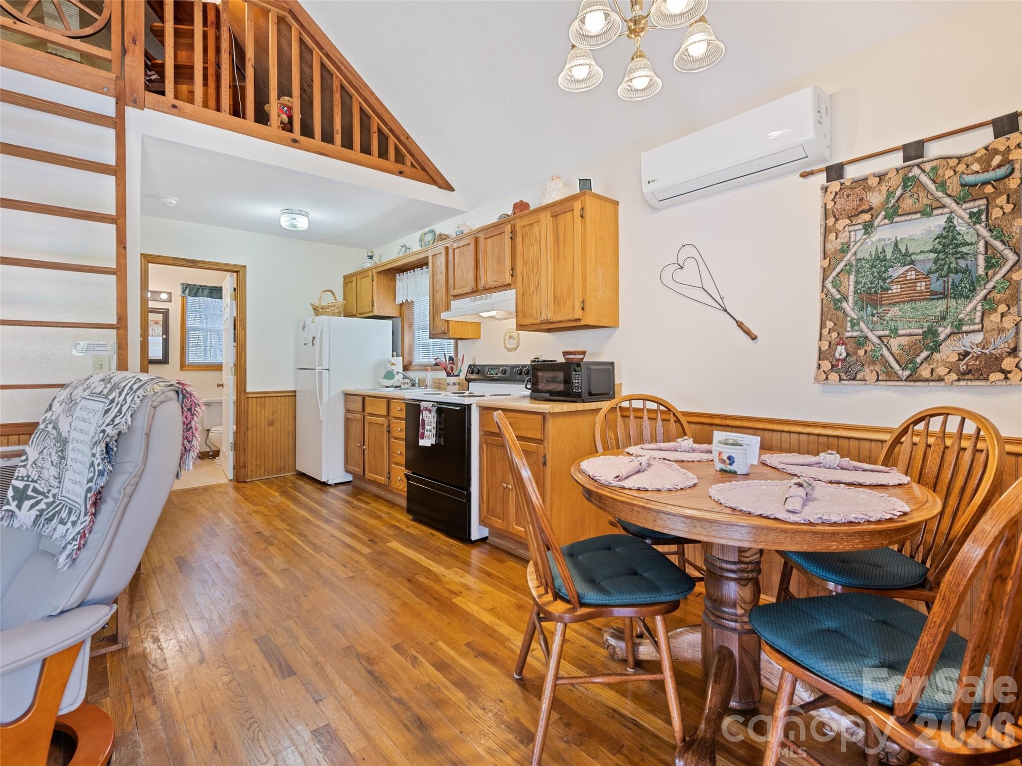 89 Stump Lane — Maggie Valley