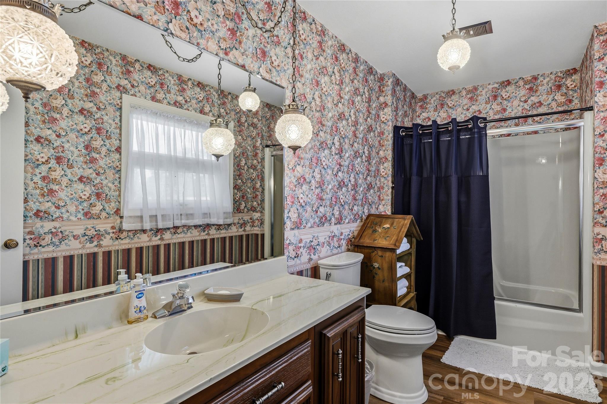 910 Rutledge Annex — Hendersonville