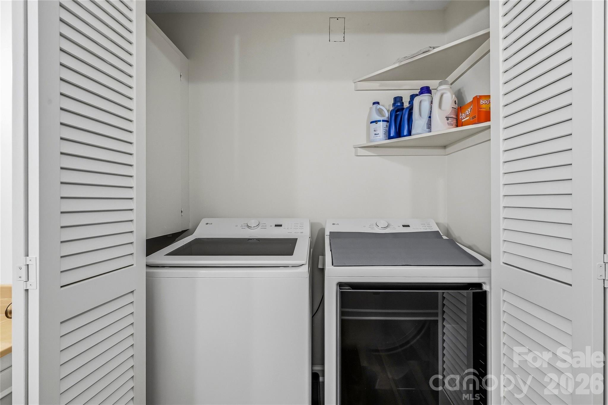 910 Rutledge Annex — Hendersonville