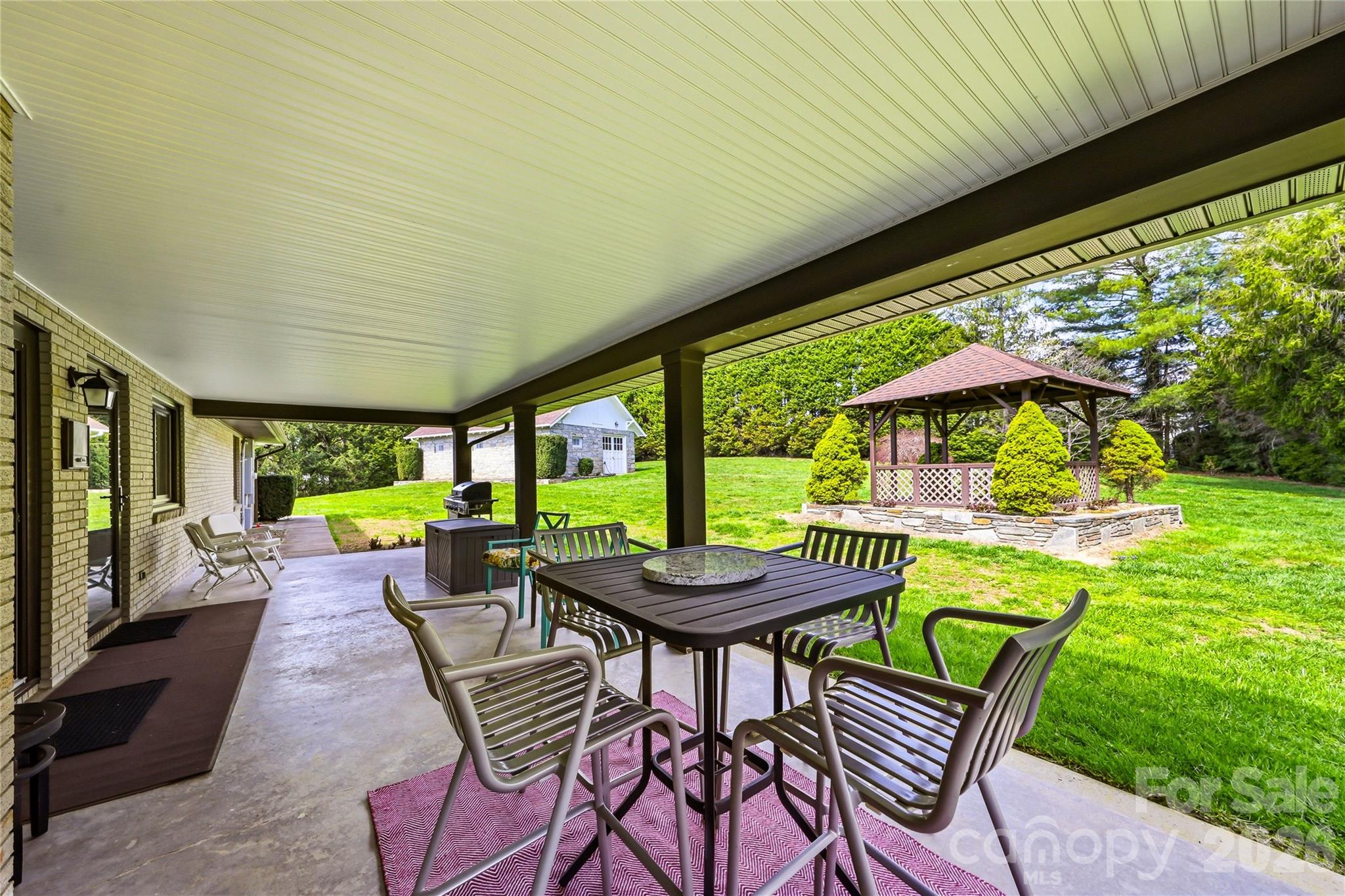 910 Rutledge Annex — Hendersonville