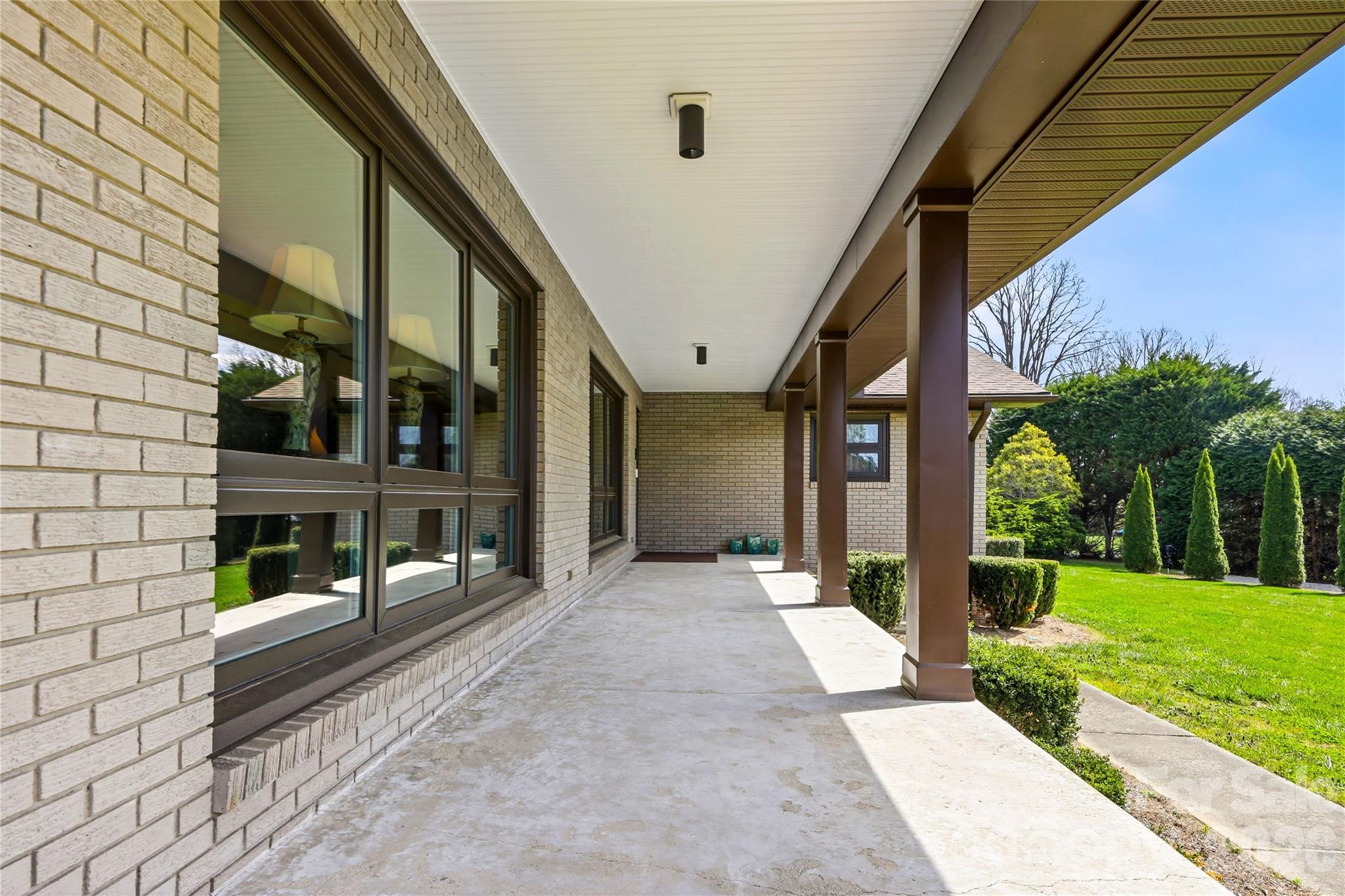 910 Rutledge Annex — Hendersonville