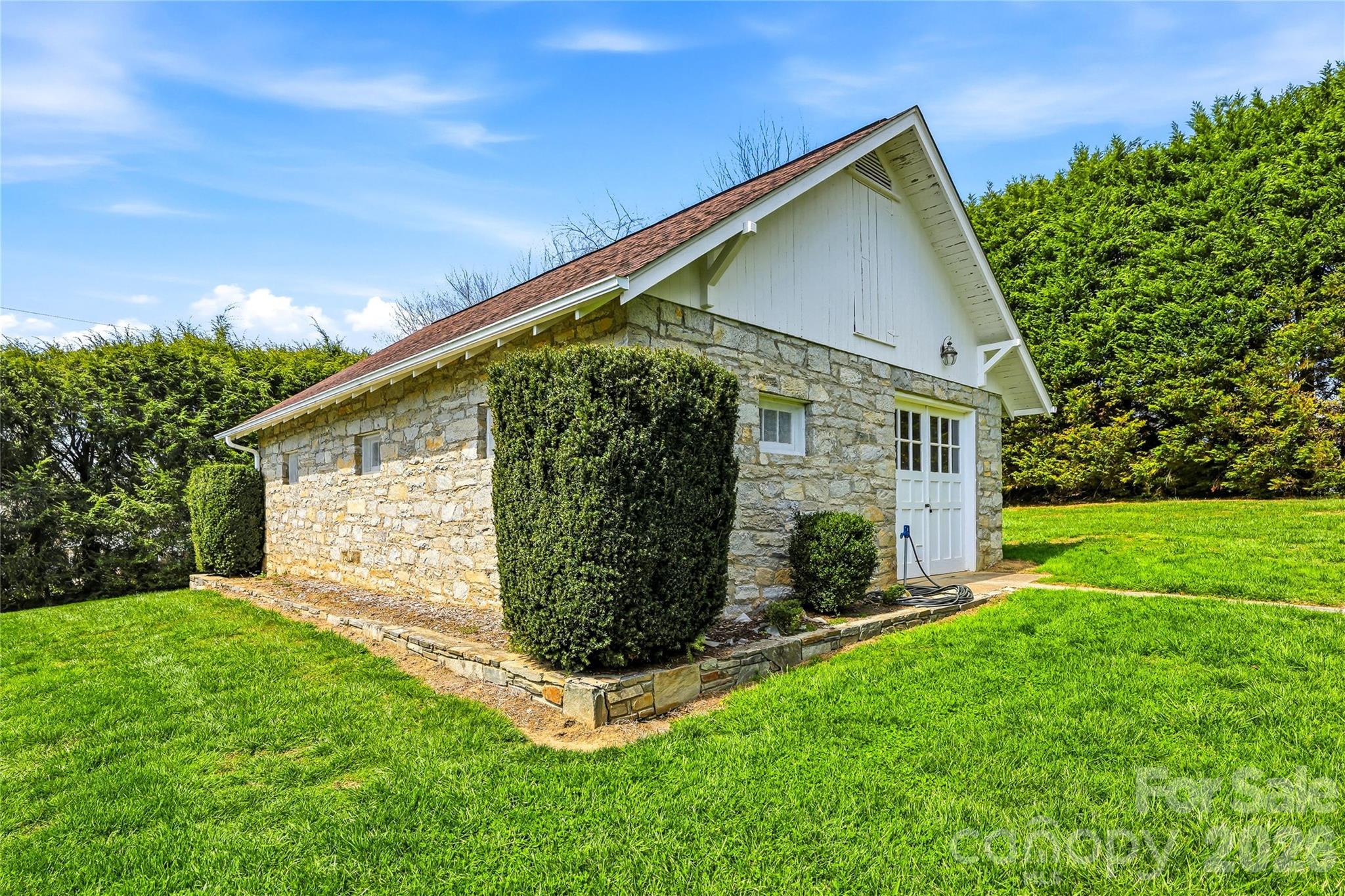 910 Rutledge Annex — Hendersonville