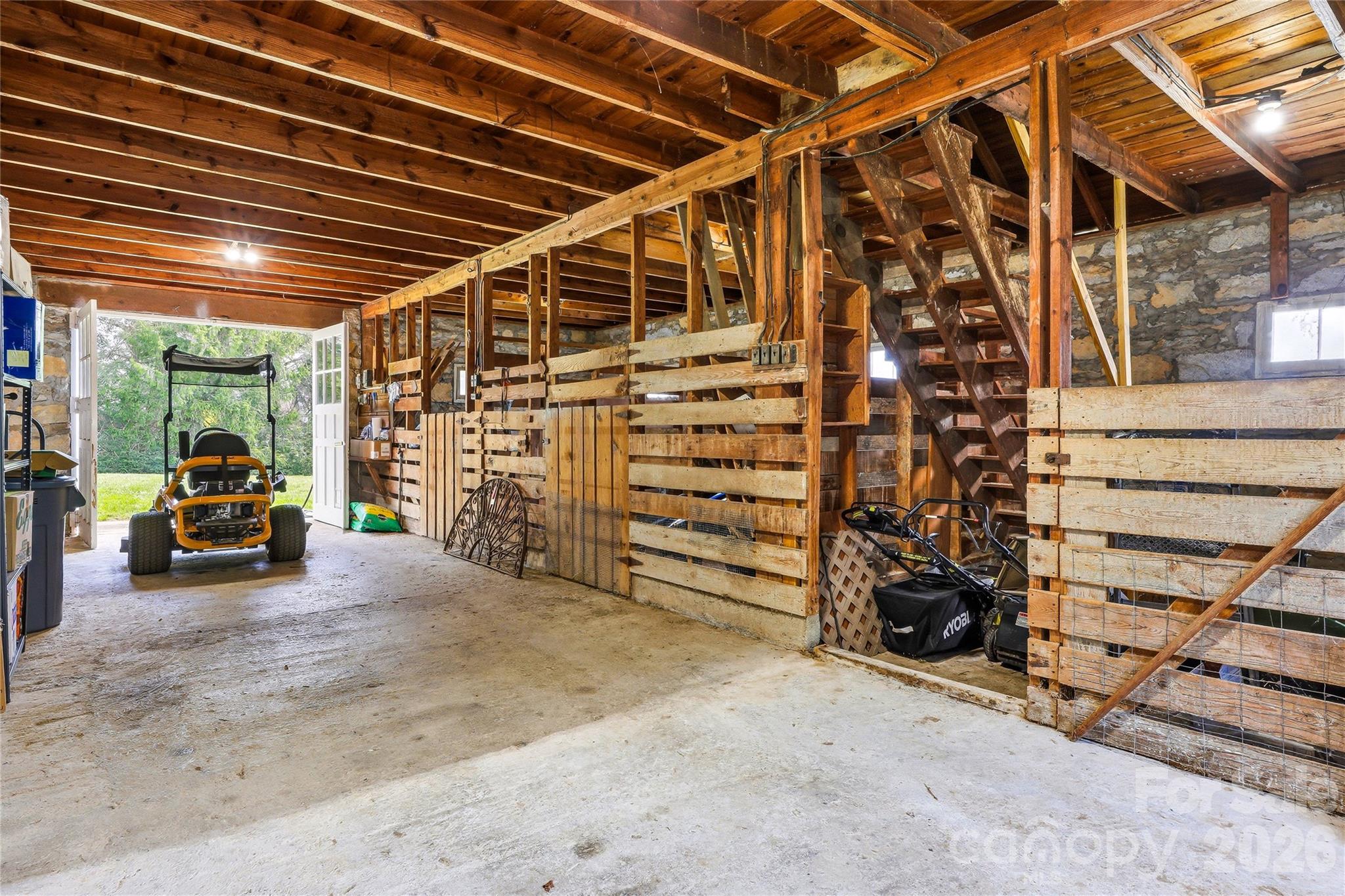 910 Rutledge Annex — Hendersonville