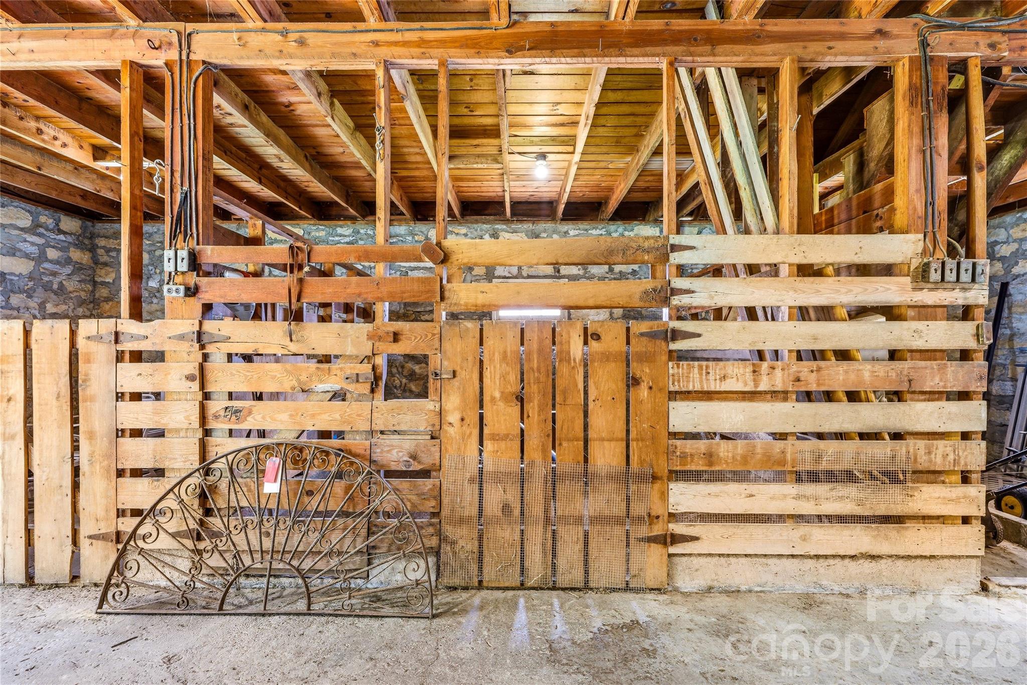 910 Rutledge Annex — Hendersonville