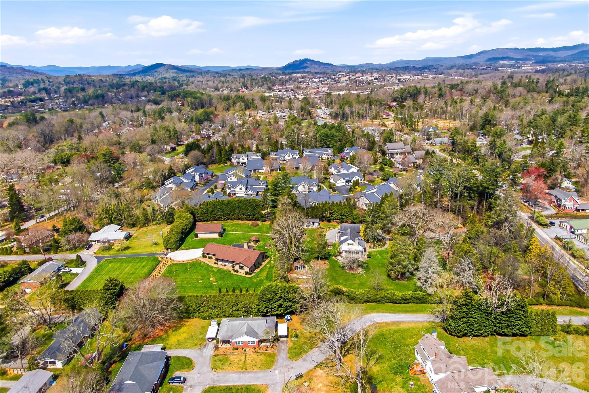 910 Rutledge Annex — Hendersonville