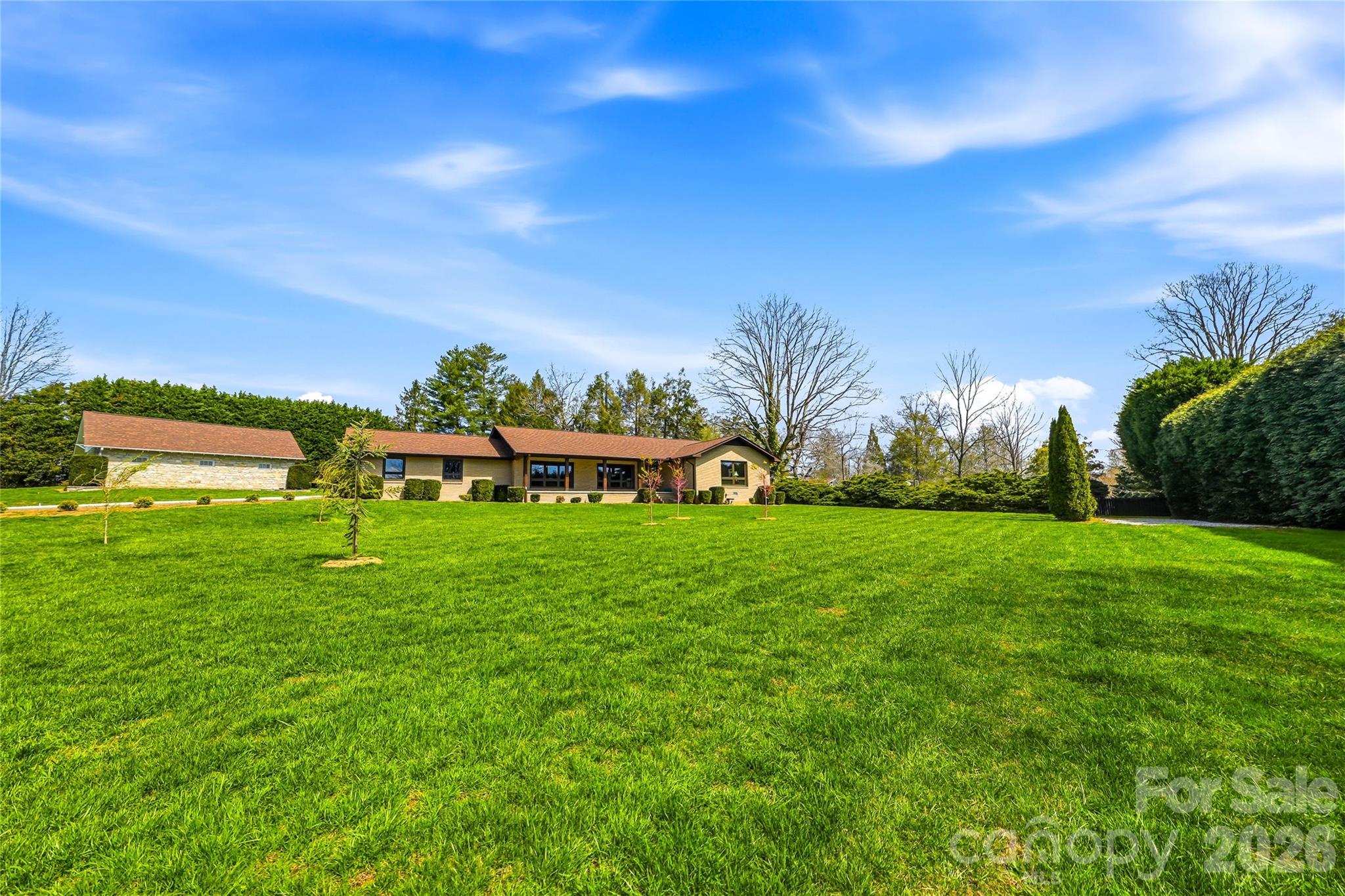 910 Rutledge Annex — Hendersonville