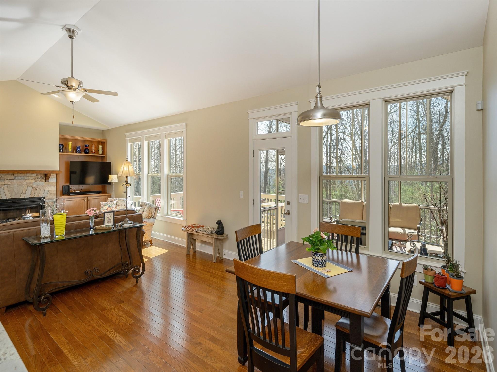 383 Monarch Road — Hendersonville