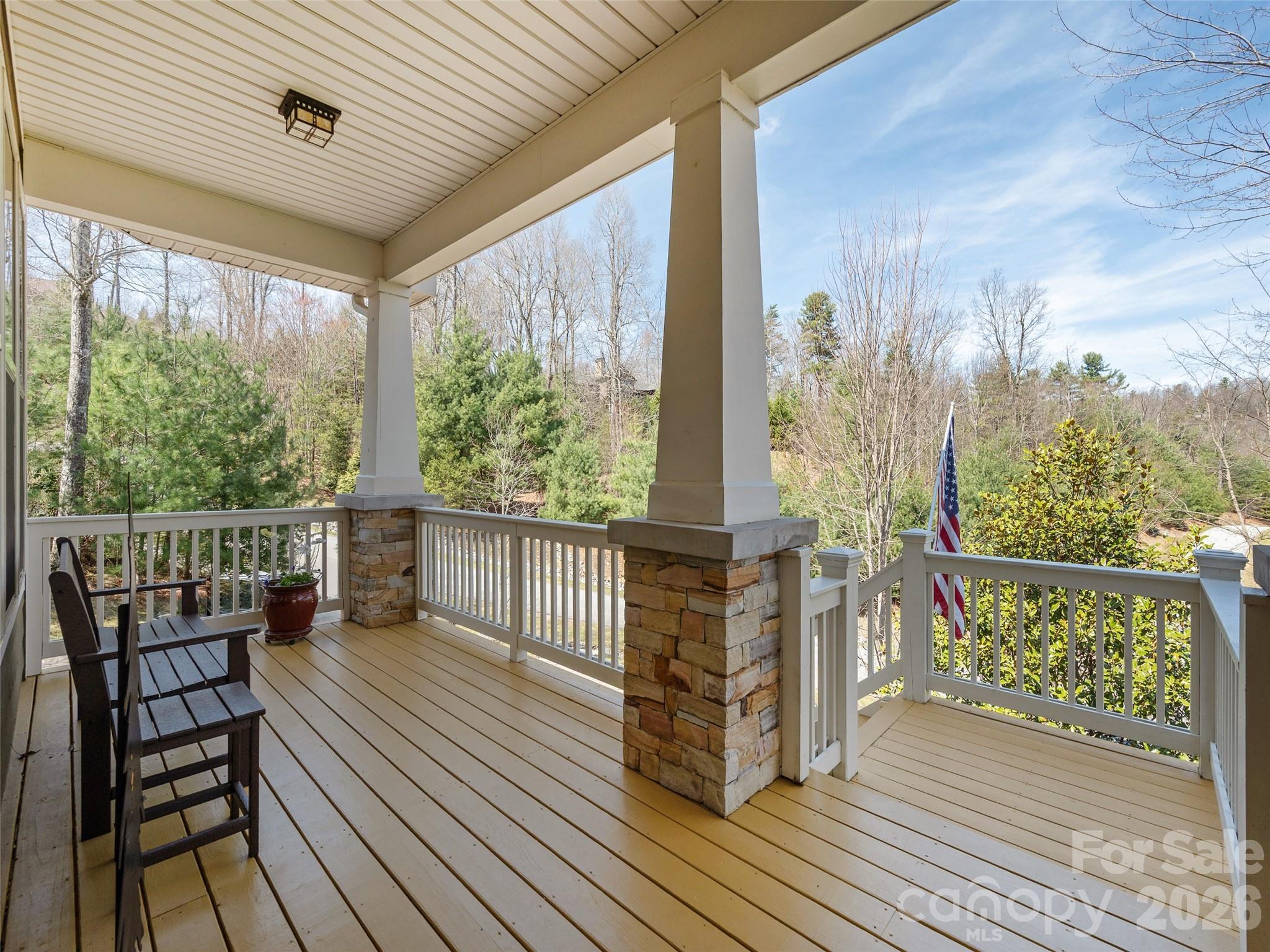 383 Monarch Road — Hendersonville