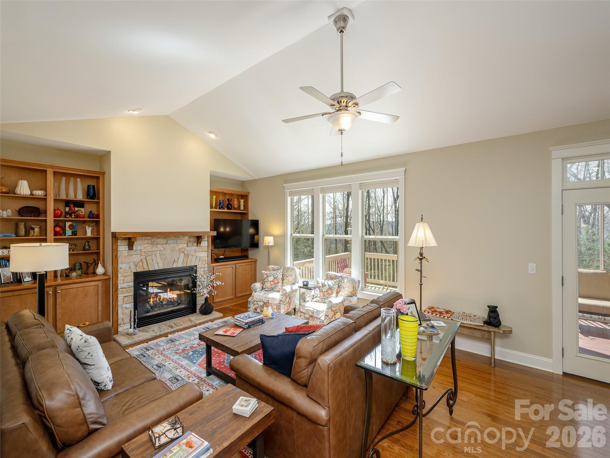 383 Monarch Road — Hendersonville