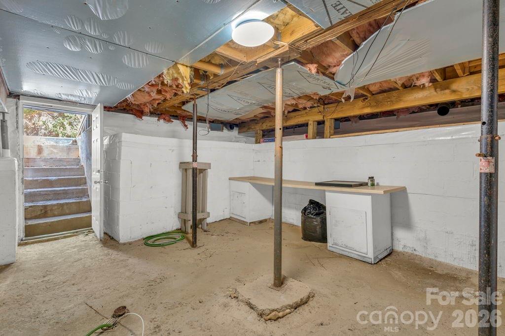 156 Olancha Avenue — Boone
