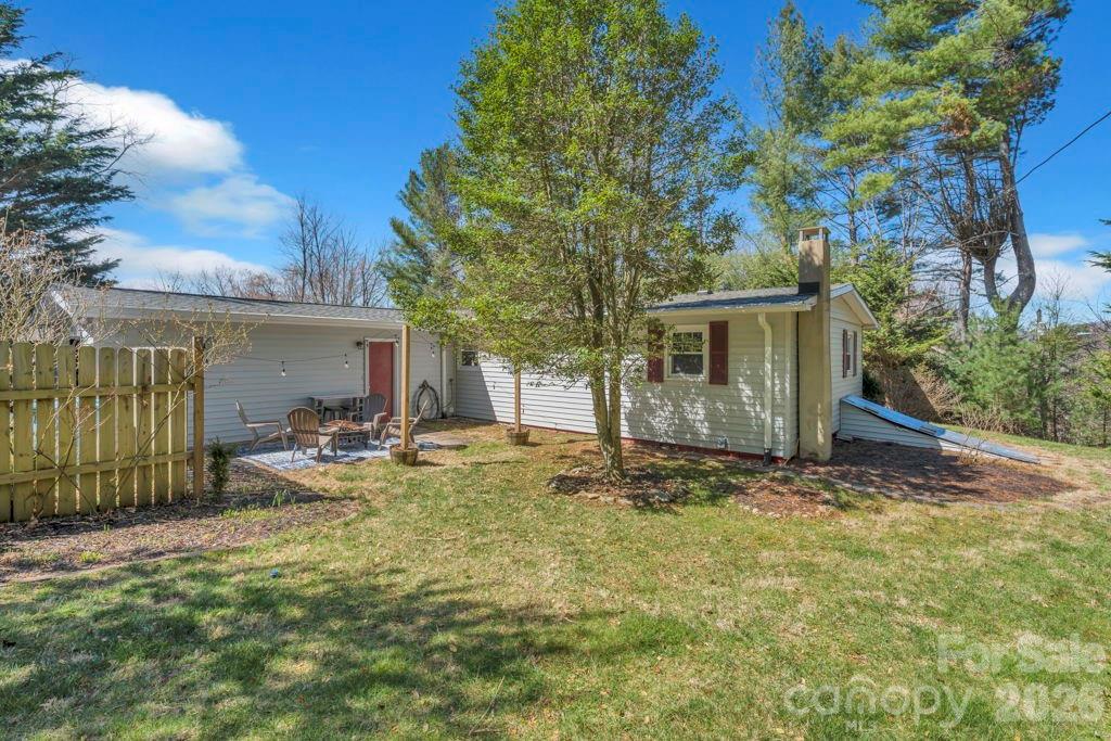 156 Olancha Avenue — Boone