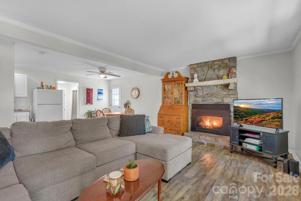 156 Olancha Avenue — Boone