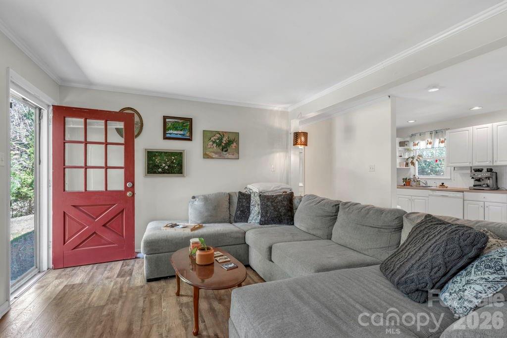 156 Olancha Avenue — Boone