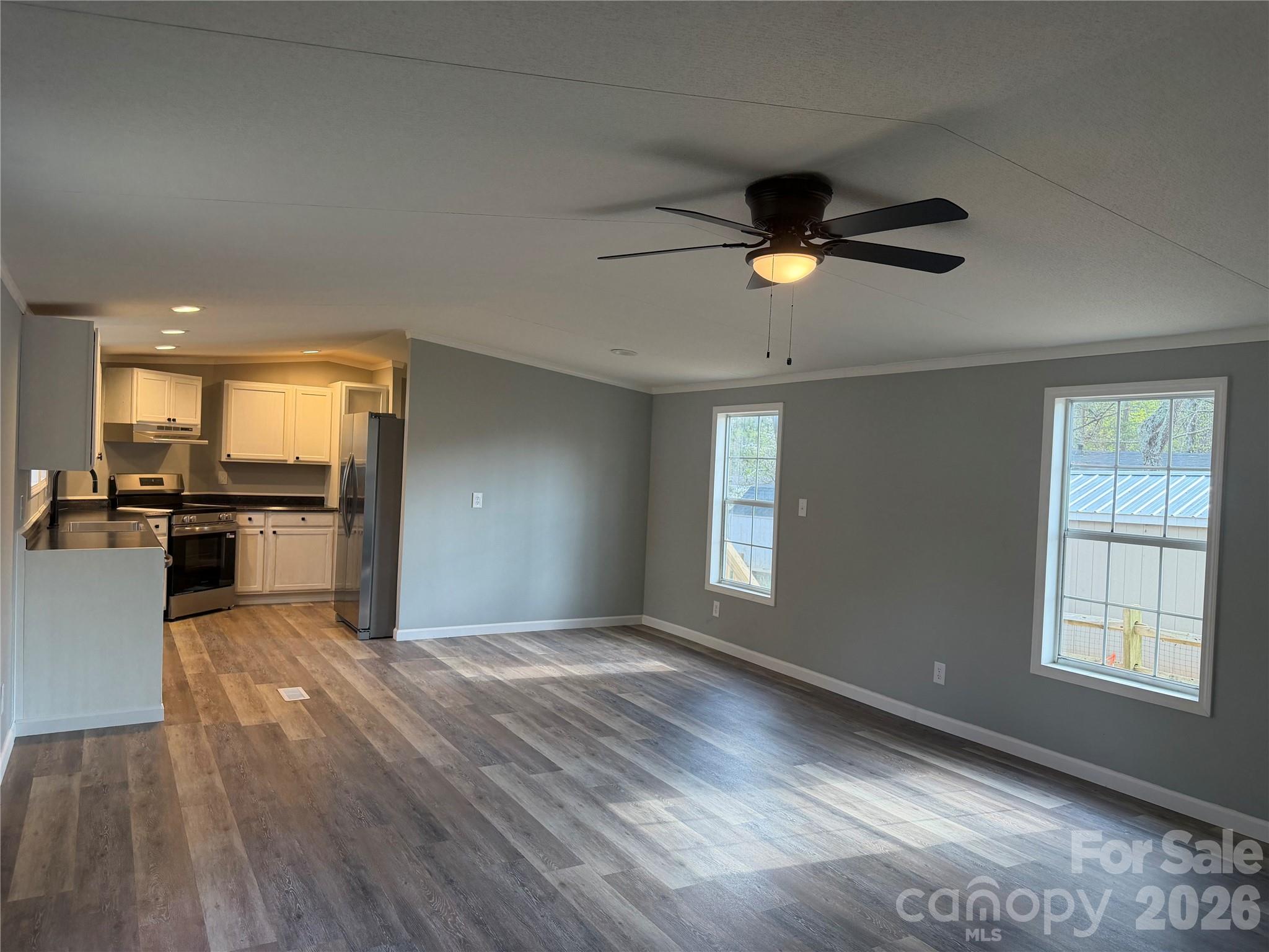 1162 State Line Road — Clover