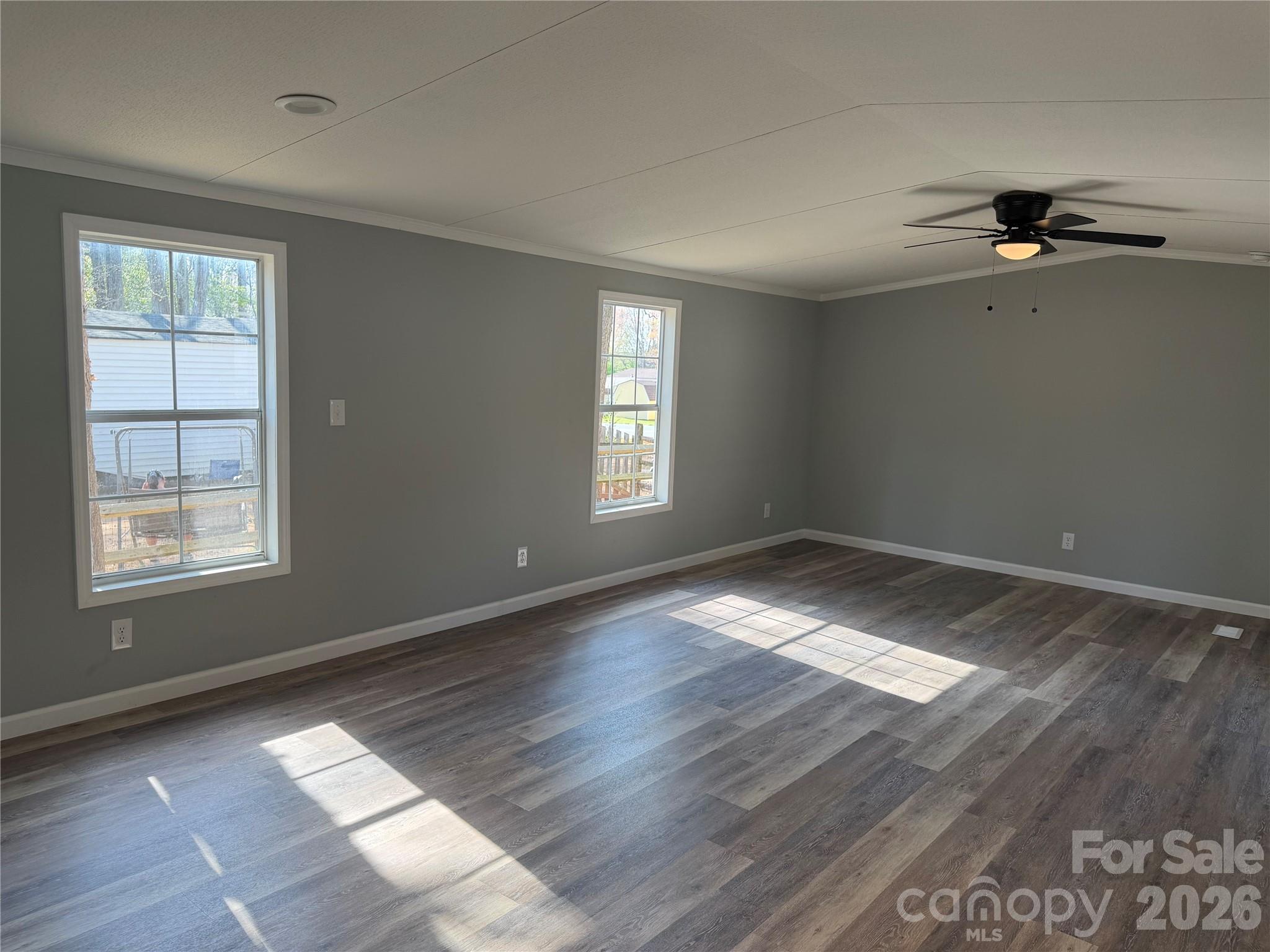 1162 State Line Road — Clover