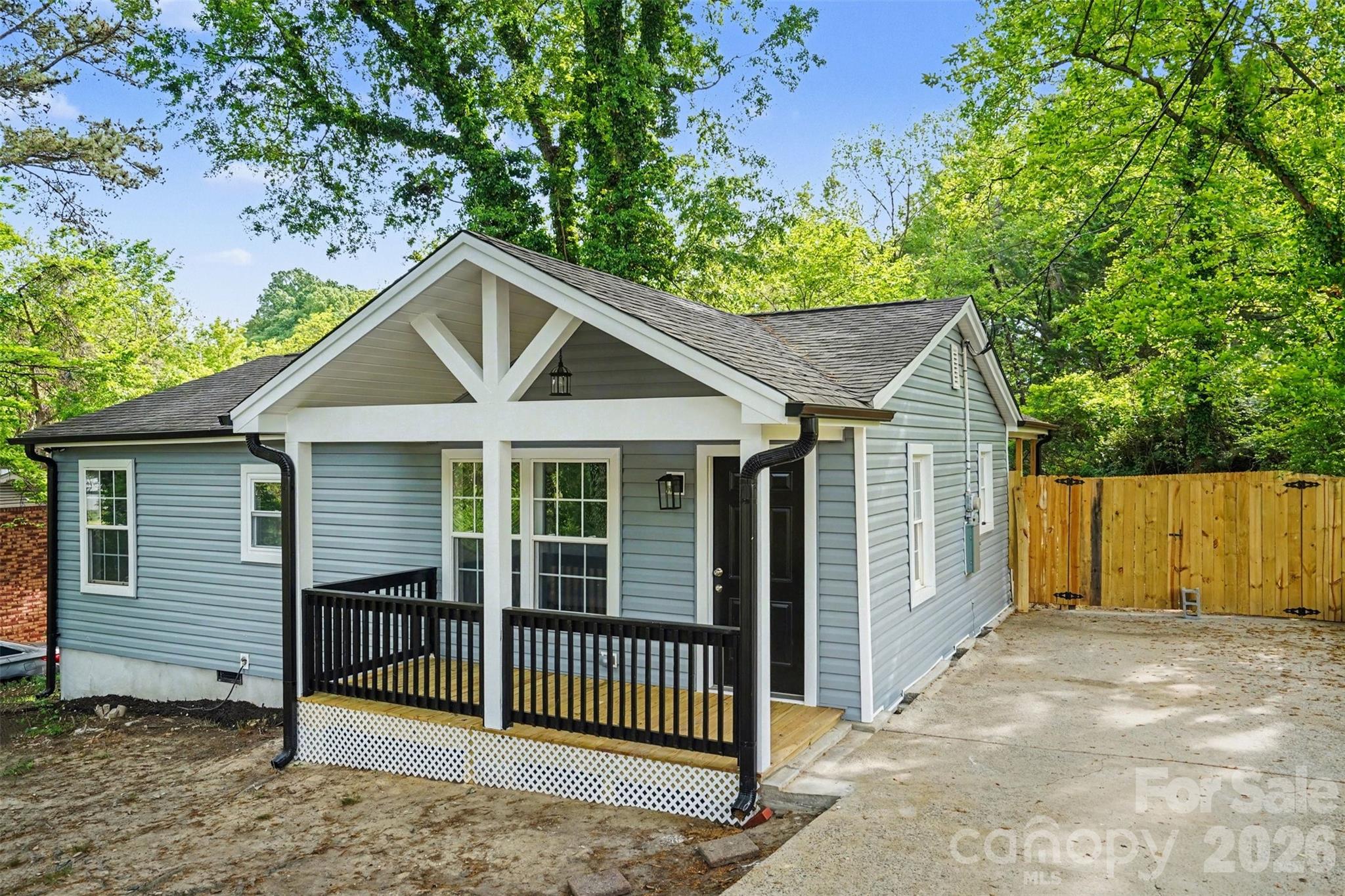 722 S Weldon Street — Gastonia
