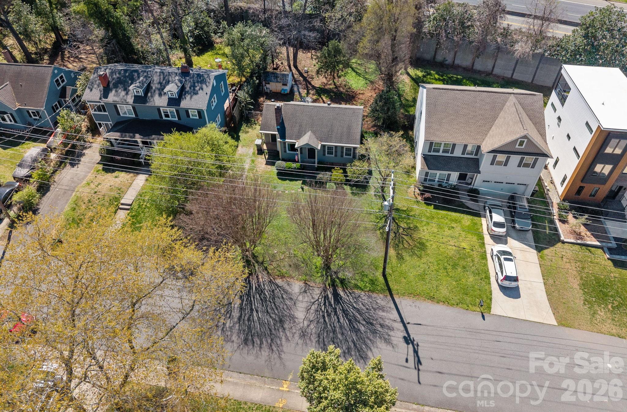 2818 Shenandoah Avenue — Charlotte