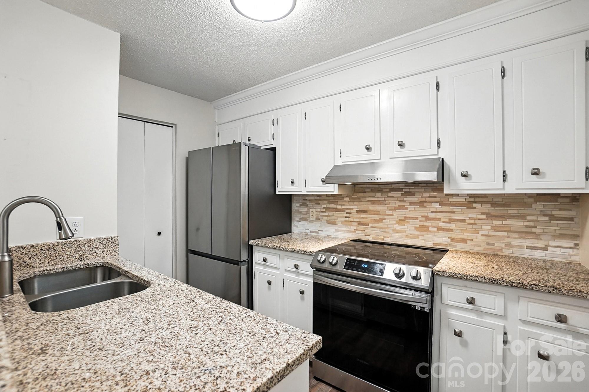 1101 Surry Lane — Gastonia