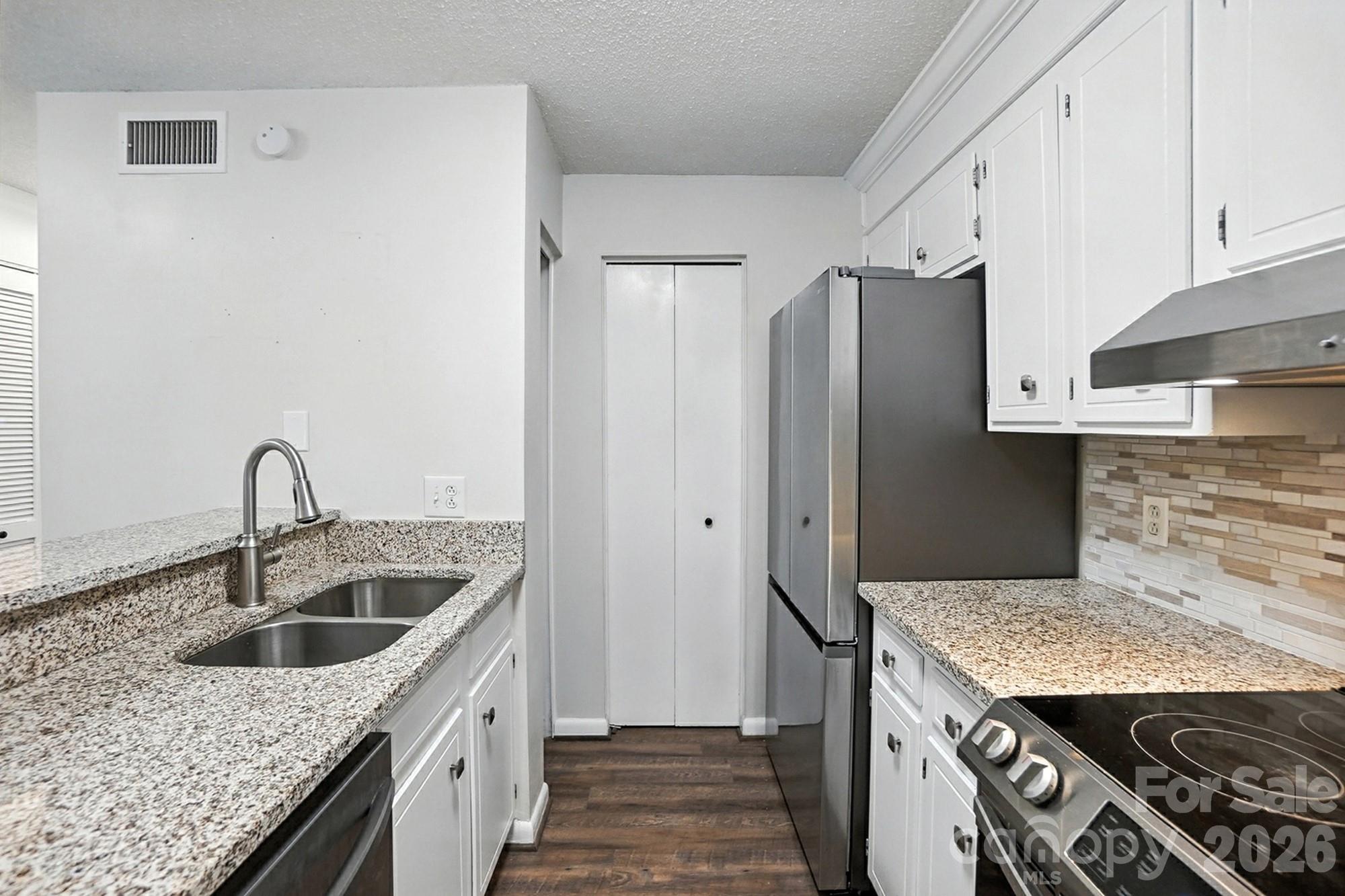 1101 Surry Lane — Gastonia