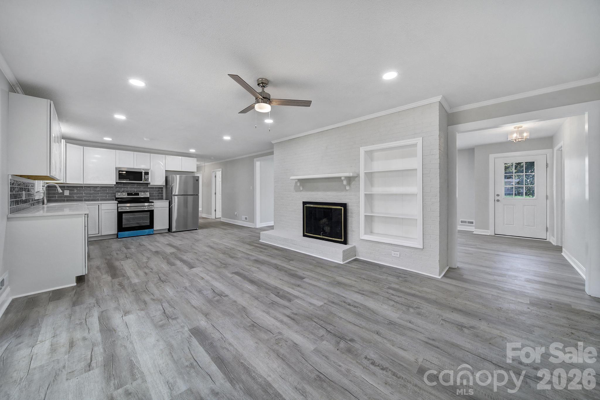 519 Amon Lane — Pineville